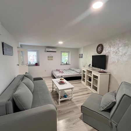Apartman Nermin โมสตาร์ ภายนอก รูปภาพ