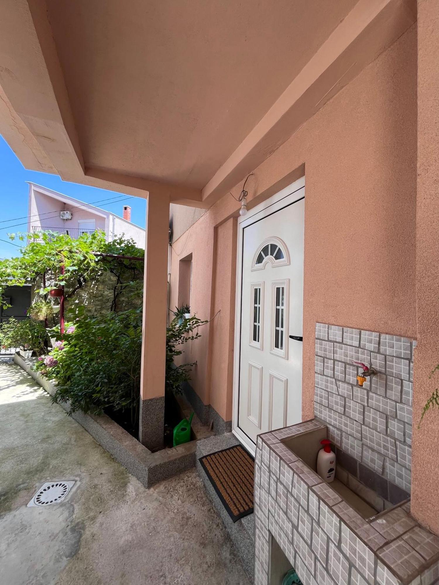 Apartman Nermin โมสตาร์ ภายนอก รูปภาพ