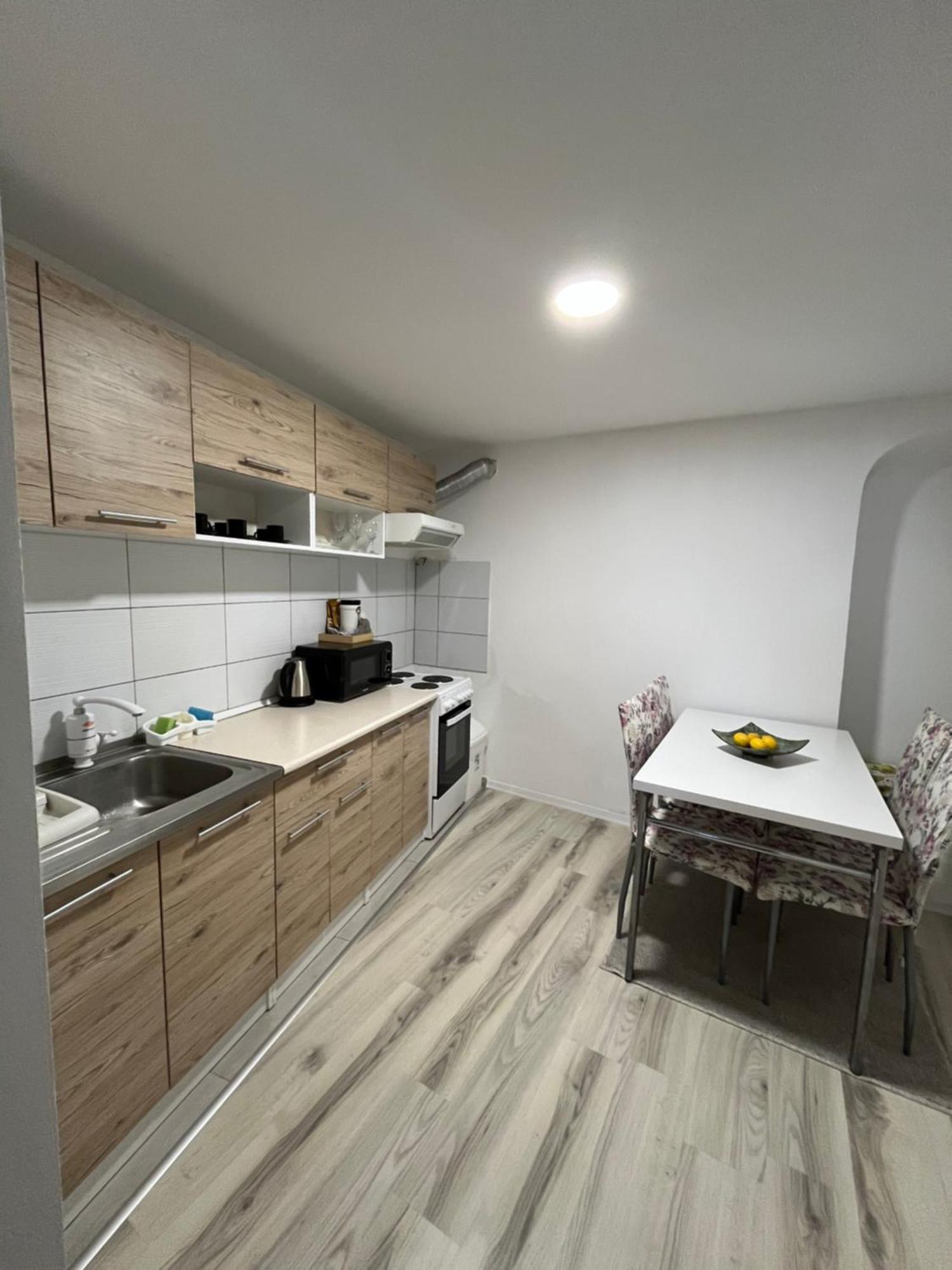 Apartman Nermin โมสตาร์ ภายนอก รูปภาพ