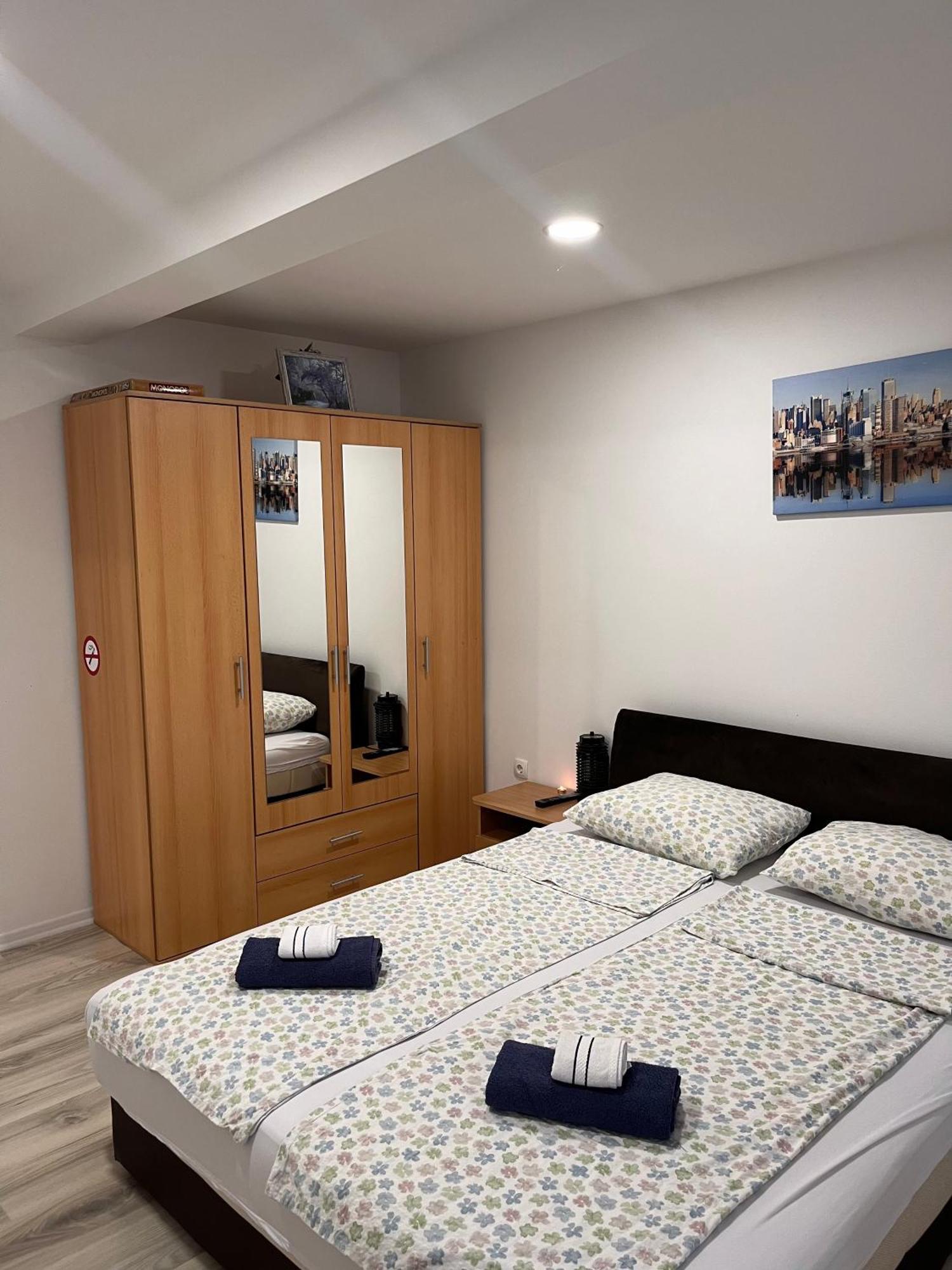 Apartman Nermin โมสตาร์ ภายนอก รูปภาพ