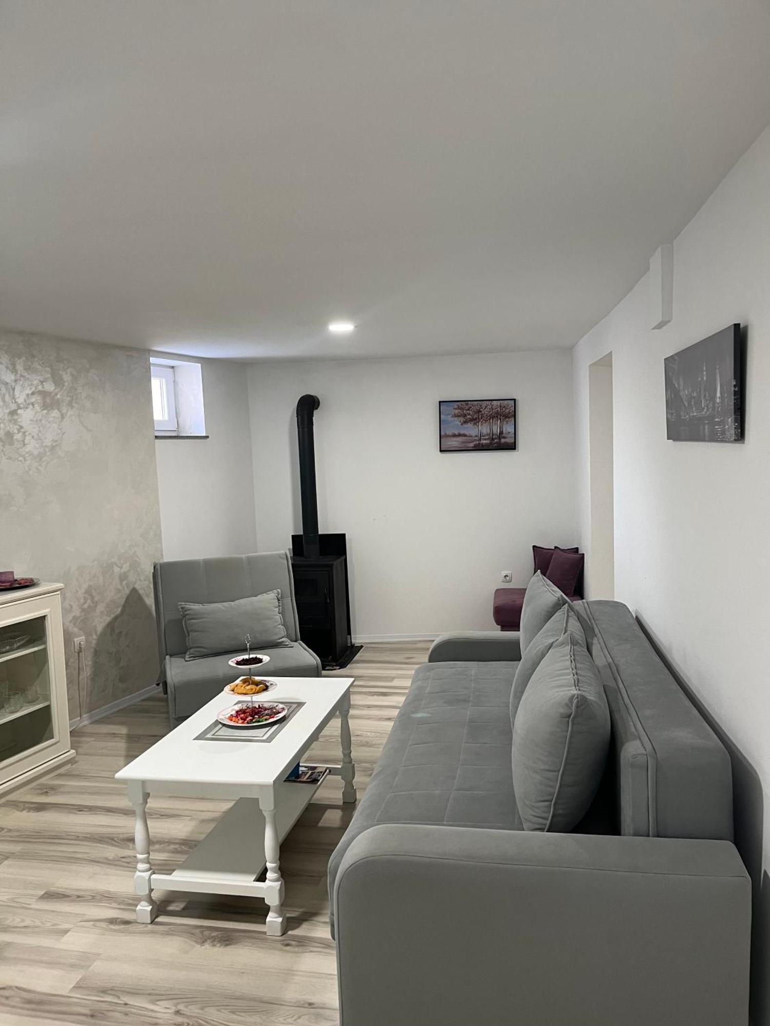 Apartman Nermin โมสตาร์ ภายนอก รูปภาพ