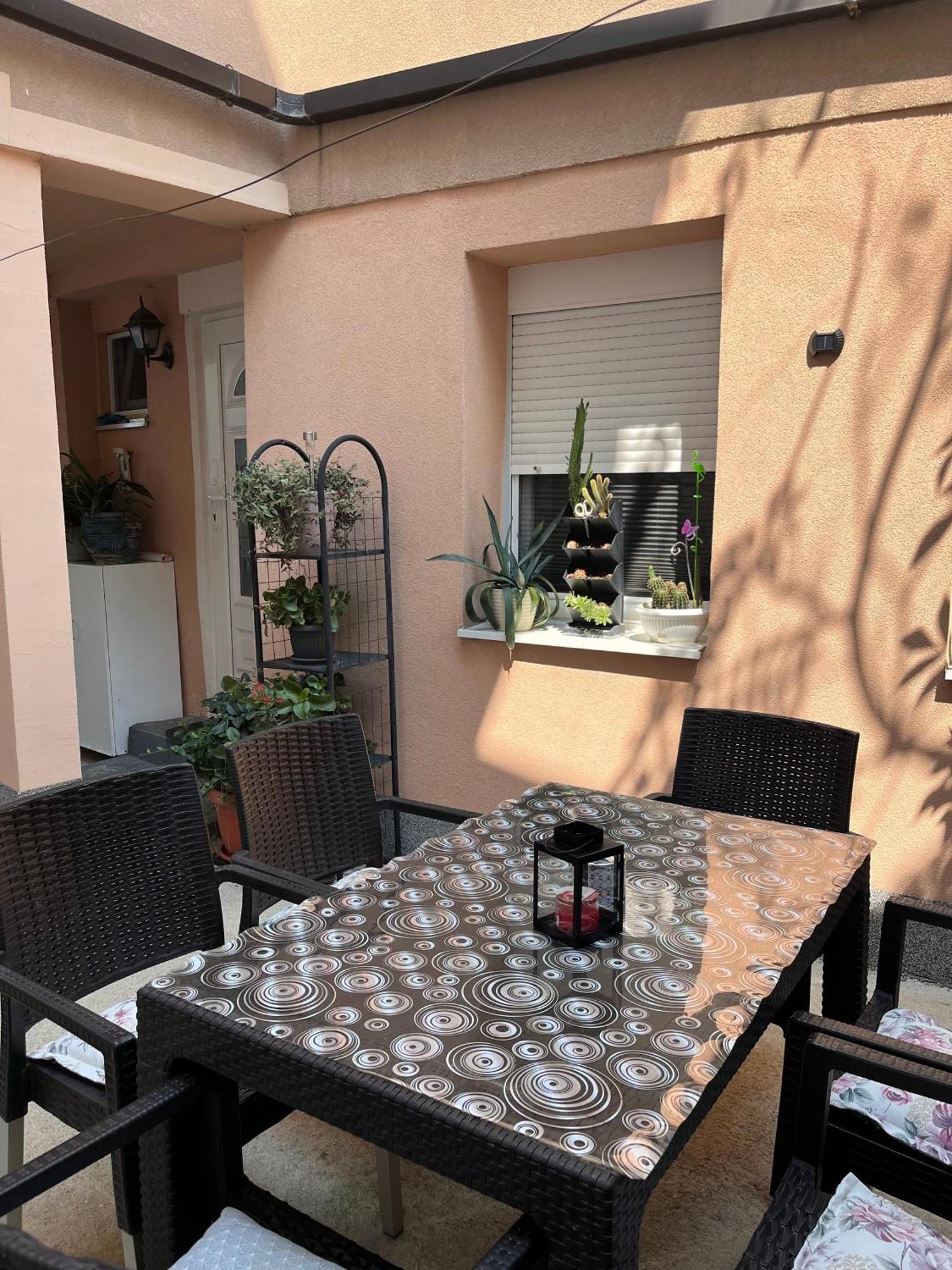 Apartman Nermin โมสตาร์ ภายนอก รูปภาพ